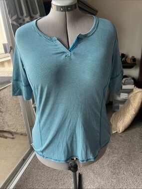 Marmot Women's Light Blue Micro-Stripe Short Sleeve Tee